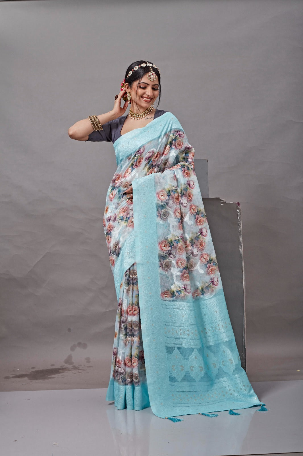 Samantha’s Saree Fabric Guide: Types & Care Tips