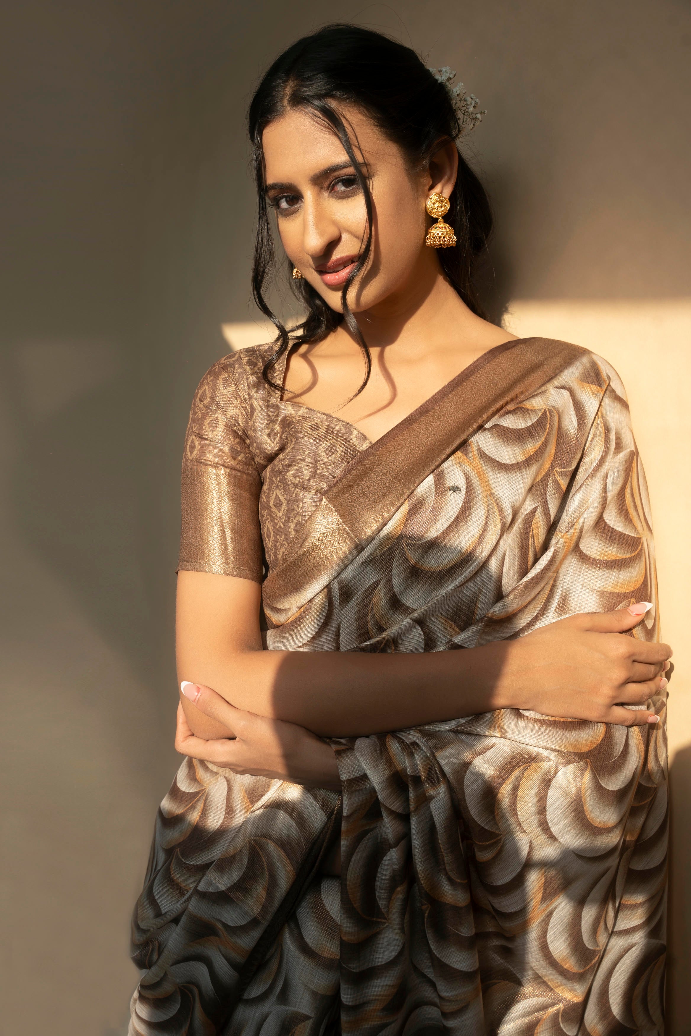 Bronze and Cream Abstract Wave Print Saree with Antique Gold Zari Border