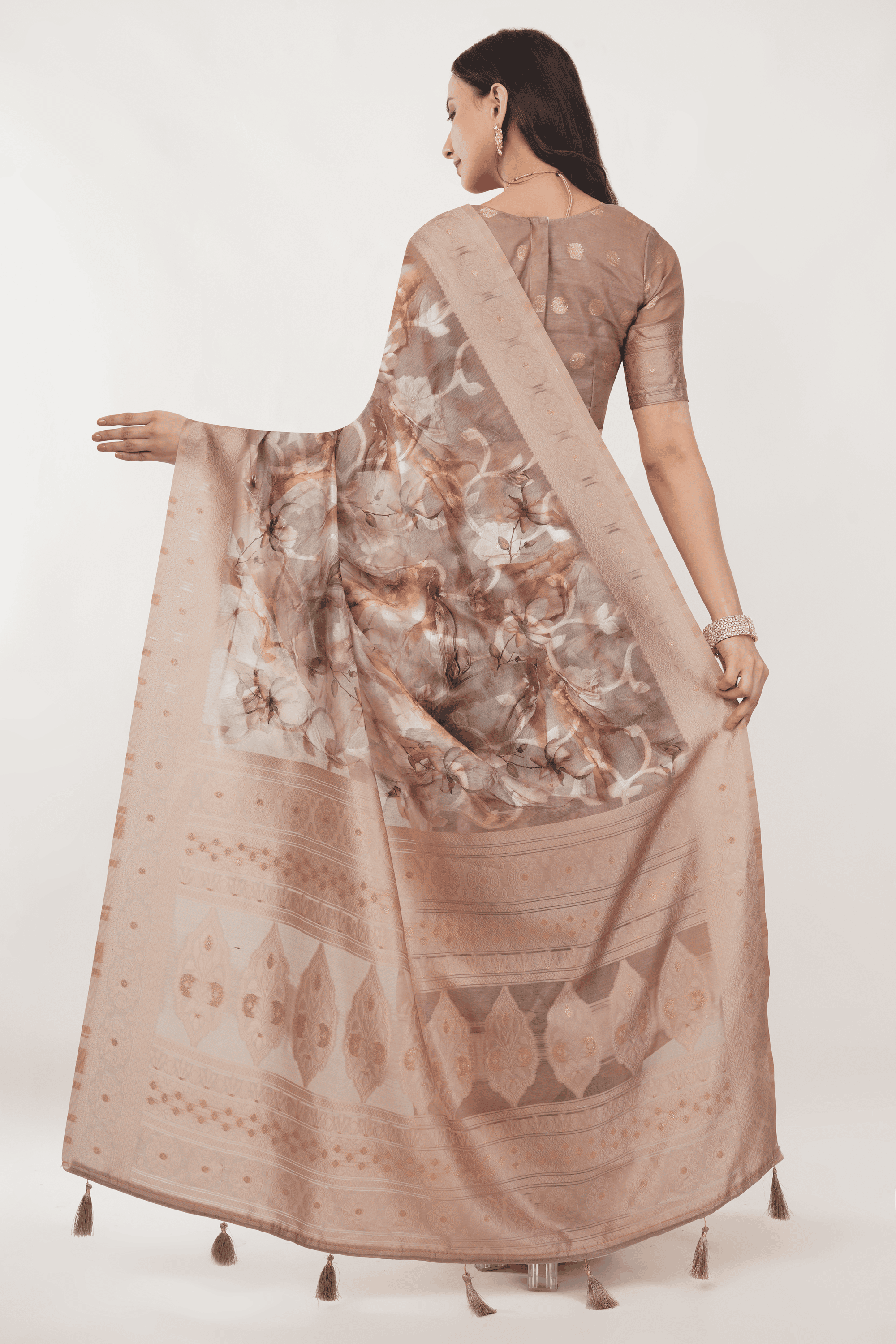 Samantha Off White Rose Scatter Printed Chanderi Saree with Woven Border