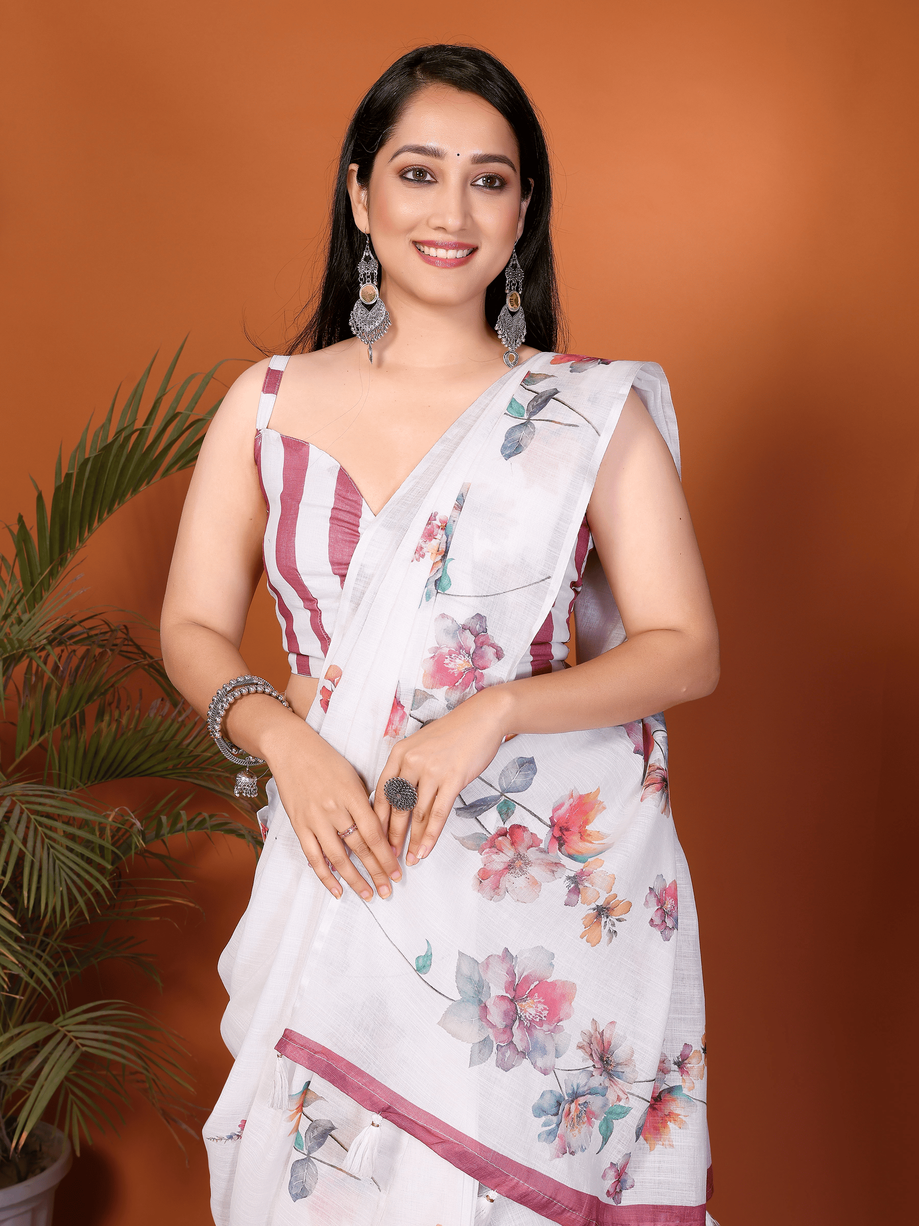 Off-White Floral Ready-to-Wear Saree with Maroon Border, Pocket and Tassels